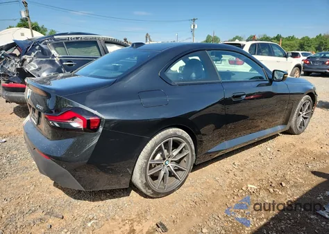 2024 BMW 230Xi z USA, uszkodzony, nr VIN 3MW33CM08R8E45165